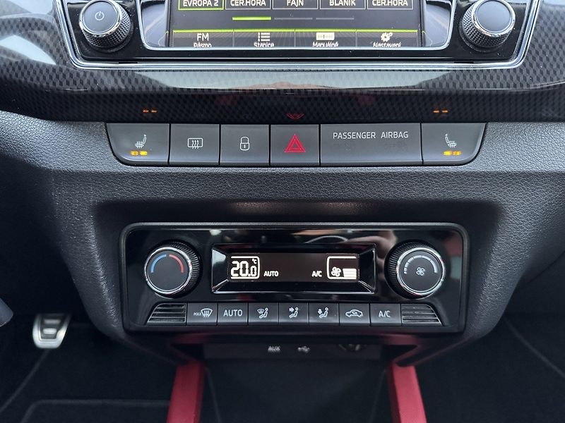 Škoda Fabia (2015) 1.2TSi Monte Carlo Panorama - fotka 10 z 49