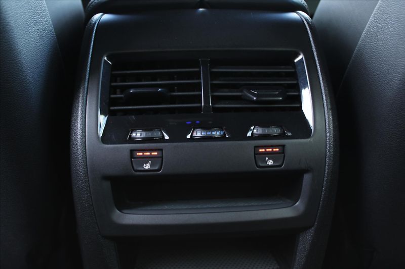 BMW X5 xDrive 30d M PAKET ZÁRUKA ČR - fotka 34 z 37