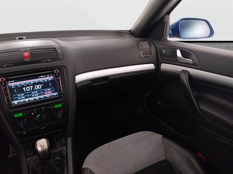 Škoda Octavia (2008) RS 2.0 TDI, Serv.kniha, po STK - fotka 8 z 19