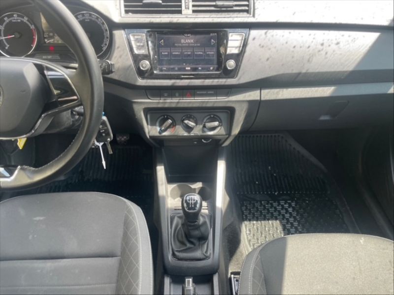 Škoda Fabia 1,0 TSI 70 Ambition - fotka 10 z 11
