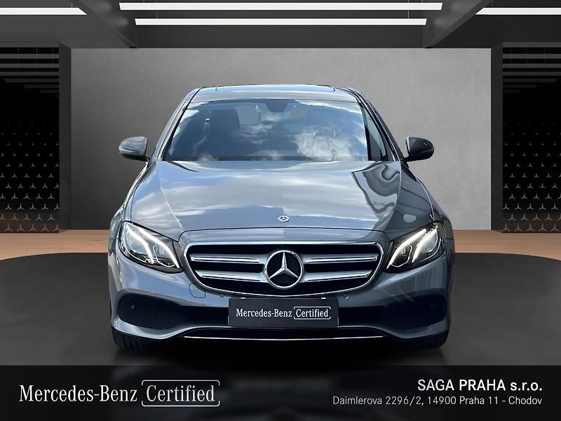 Mercedes-Benz Třídy E E-Třída 250 - fotka 2 z 23