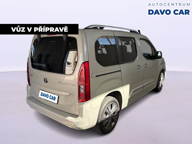 Toyota ProAce City Verso 1,5 D-4D 96kW L2 Family CZ - fotka 5 z 12