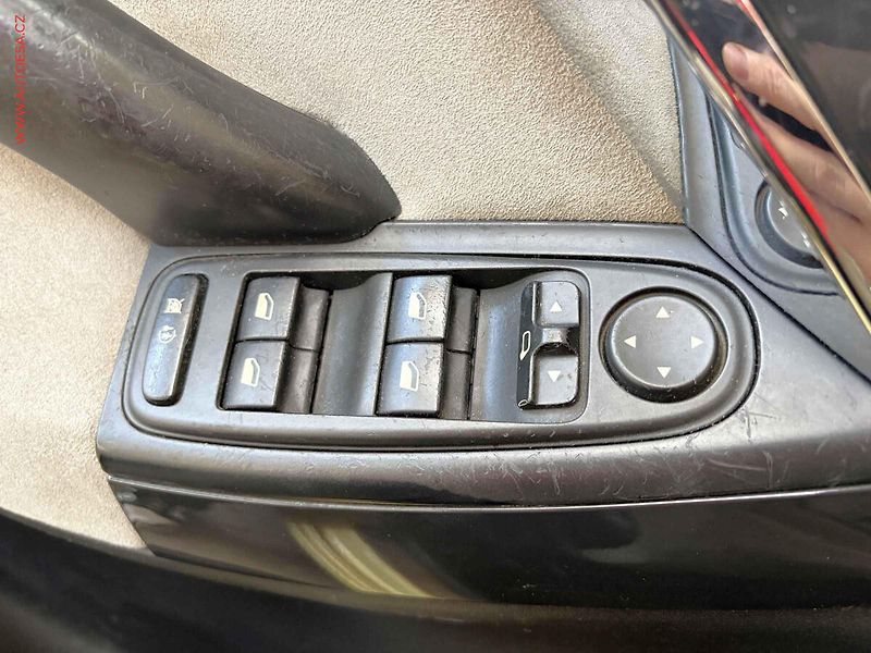 Citroën C4 Picasso (2007) 2.0 HDI 7míst, AT - fotka 12 z 17