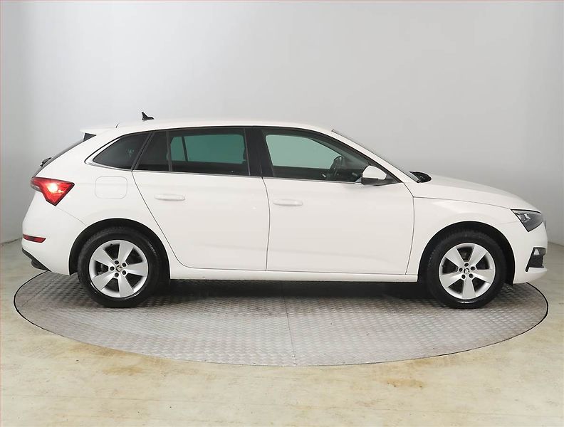 Fiat 500 (2021) 1.0 mild-hybrid, ČR,1.maj - fotka 6 z 17