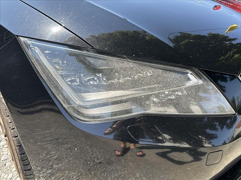 Seat Leon 2,0 TDi 110 kW DSG  Full LED - fotka 39 z 45