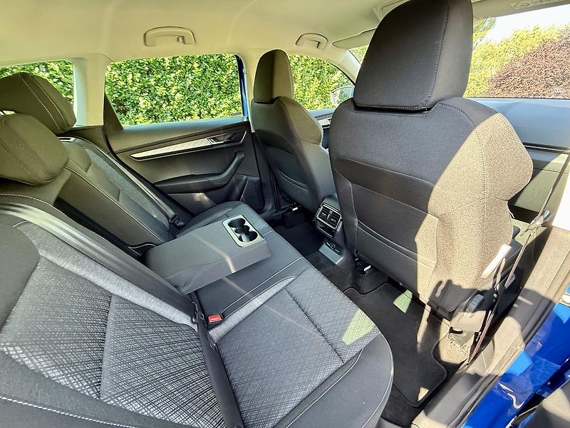 Škoda Karoq (2023) 2.0TDi 110kW 4x4 STYLE DSG TAŽ - fotka 10 z 19