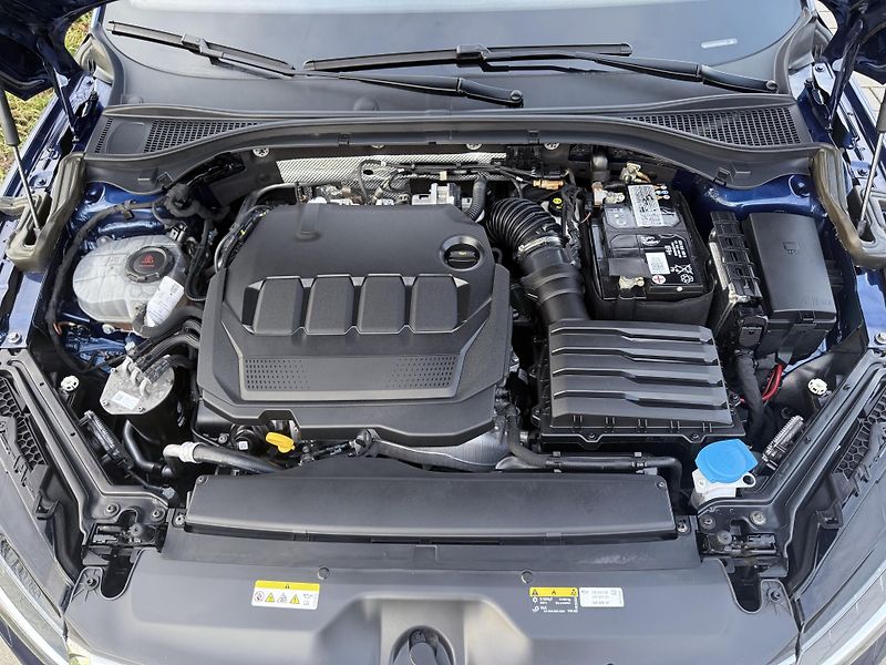 Škoda Superb (2023) 2,0tdi 147kw L&K 4x4 DSG - fotka 42 z 80