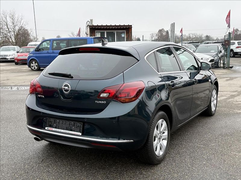 Opel Astra 1,4 iT 103kW,Xenon,Navi,Výhřev - fotka 2 z 32