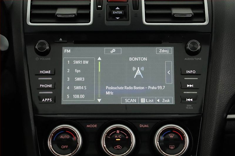 Subaru Forester (2016) 2.0 d, 4X4, Bi-Xenony - fotka 13 z 20