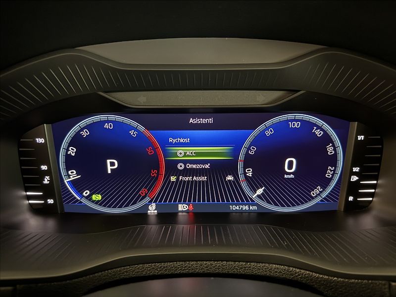 Škoda Karoq 2,0 TDi  DSG Sportline Virtual - fotka 29 z 49