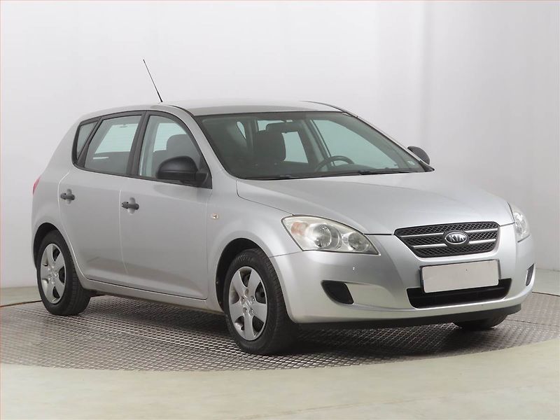 Kia Ceed (2008) 1.4 CVVT, po STK - fotografie inzerátu