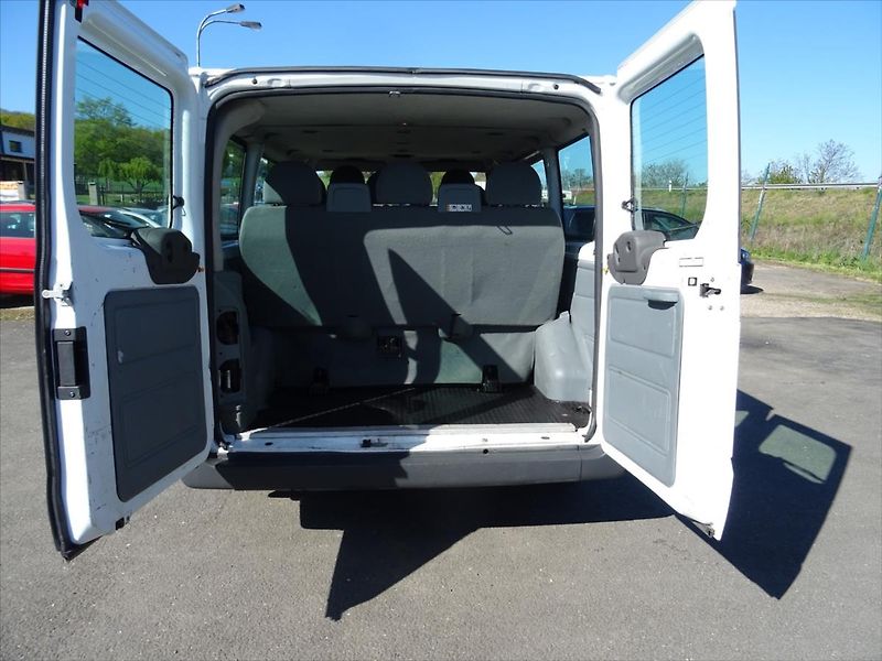 Ford Transit 2,2 - fotka 12 z 22