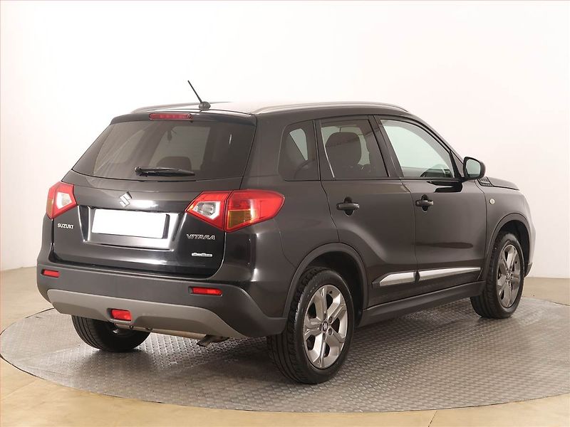 Suzuki Vitara (2017) 1.6 VVT, 4X4, Serv.kniha - fotka 5 z 16