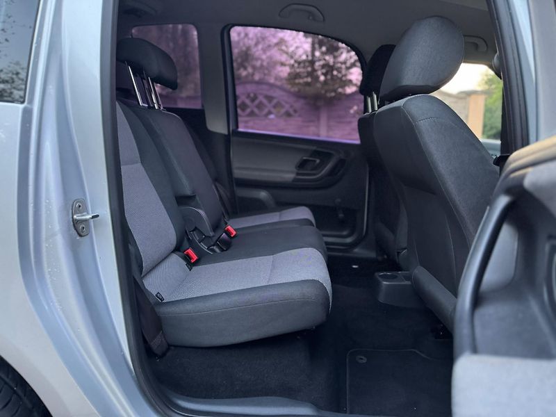 Škoda Roomster 1.6TDI ROZVODY TAŽNÉ KLIMA   - fotka 17 z 25