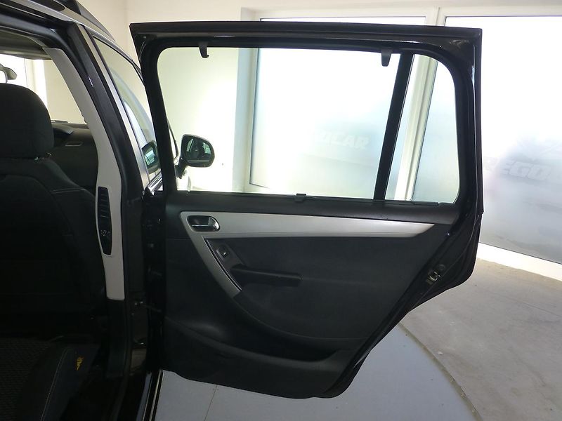 Citroën Grand C4 Picasso (2013) 1,6HDI*NAVI*TAŽNÉ*PARK.S*7MÍST - fotka 23 z 28