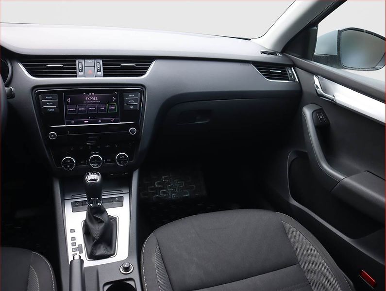 Škoda Octavia (2018) 2.0 TDI, 4X4, Automat - fotka 8 z 19