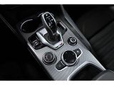 Alfa Romeo Giulia (2022) 2.0T 280k AT8 ZF Q4 4x4 Veloce - náhled 15