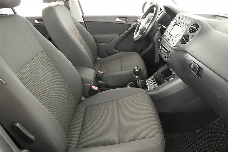 Volkswagen Tiguan (2013) 1.4 TSI, Park. senzory - fotka 7 z 16