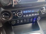 Toyota Hilux 2.4D, ČR, Active, tažné, 4x4 - náhled 23
