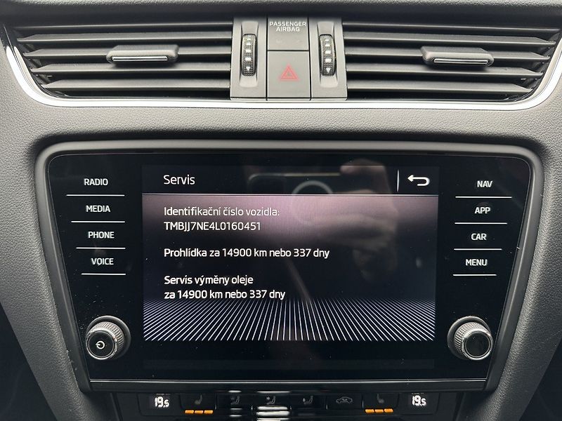Škoda Octavia (2020) 2.0TDi DSG LED Navi Kamera - fotka 14 z 46