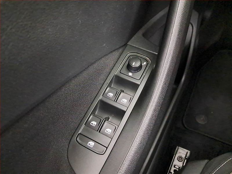 Škoda Scala (2021) Joy 1.0 TSI, Tempomat - fotka 15 z 15
