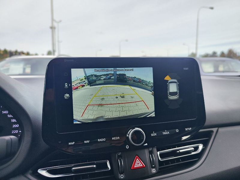 Hyundai i30 1.0 T-GDI/88kW Smart Navi DCT - fotka 19 z 33