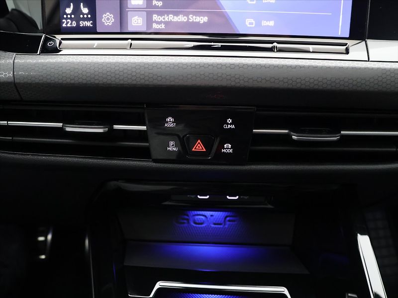 Volkswagen Golf 2,0 GTD 147kW DSG CZ DPH VIII - fotka 21 z 31