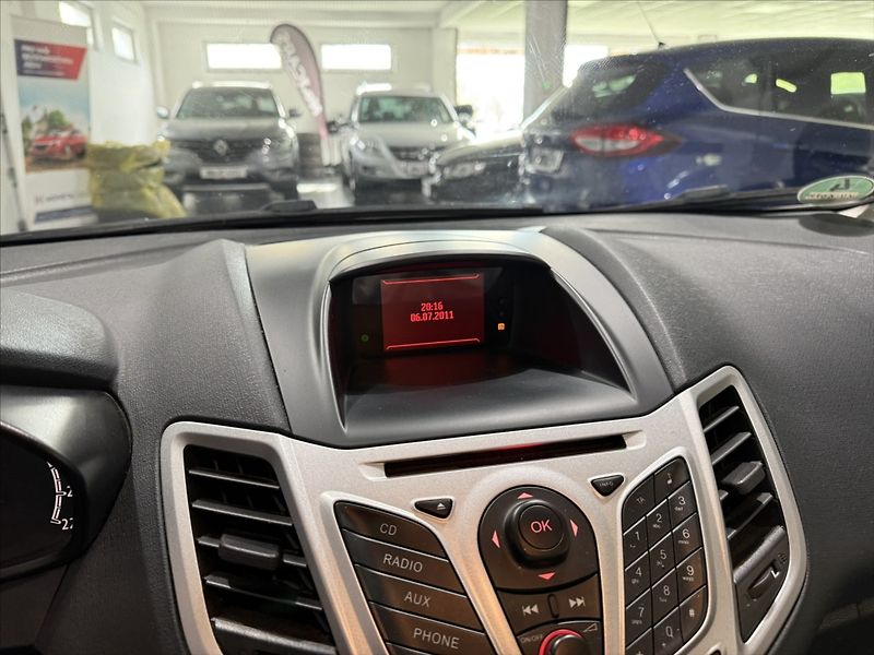 Ford Fiesta 1,2   i RS ALU VÝHŘEV NOVÁ STK - fotka 11 z 23