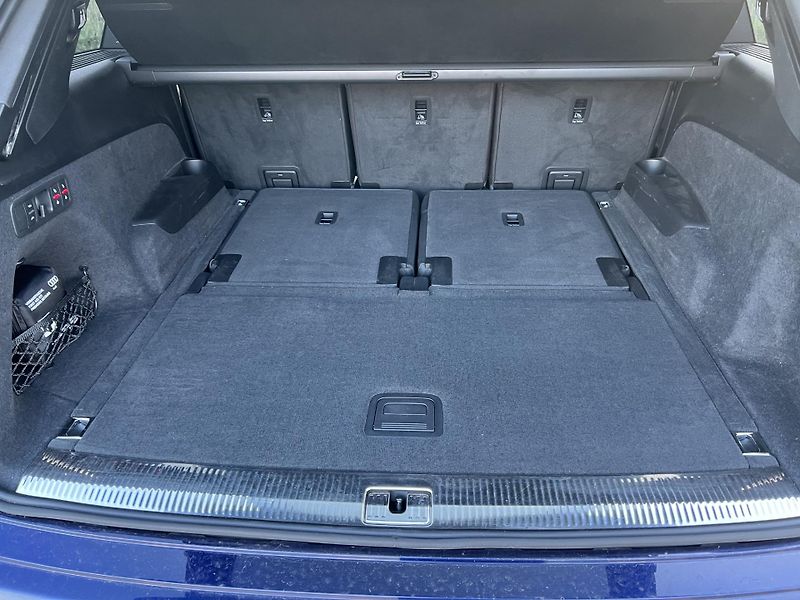 Audi SQ7 (2022) ADVANCED podvozek, 7 míst - fotka 21 z 24