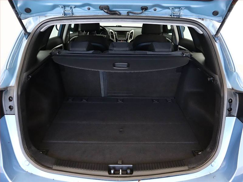 Hyundai i30 (2014) 1.6 MPI, Serv.kniha, Tempomat - fotka 11 z 15
