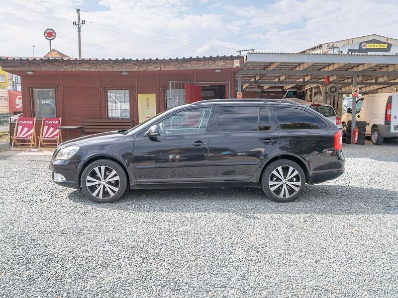 Škoda Octavia (2011) 1.2T 77KW – VÝBAVA - fotka 8 z 41