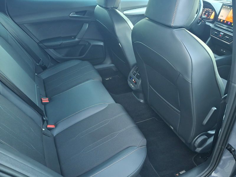 Cupra Formentor (2024) DSG 1,5TSi 110kW - fotka 14 z 35