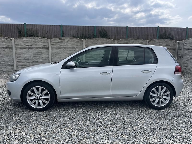 Volkswagen Golf 1.6TDi 105PS  6 HIGHLINE TOP!! - fotka 7 z 176