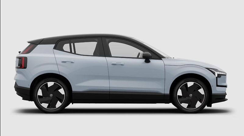 Volvo EX30 (2026) P8 AWD ULTRA AUT - fotka 17 z 20