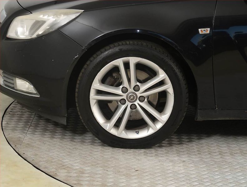 Opel Insignia (2012) 2.0 CDTI, 4X4, jezdí výborně - fotka 14 z 16