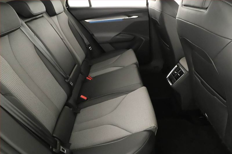 Škoda Enyaq (2021) Suite iV 60 (62 kWh), SoH 92% - fotka 7 z 18