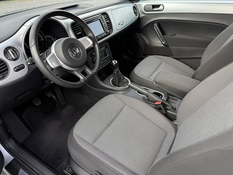 Volkswagen Beetle 1.2TSi 77kW ČR - fotka 9 z 19