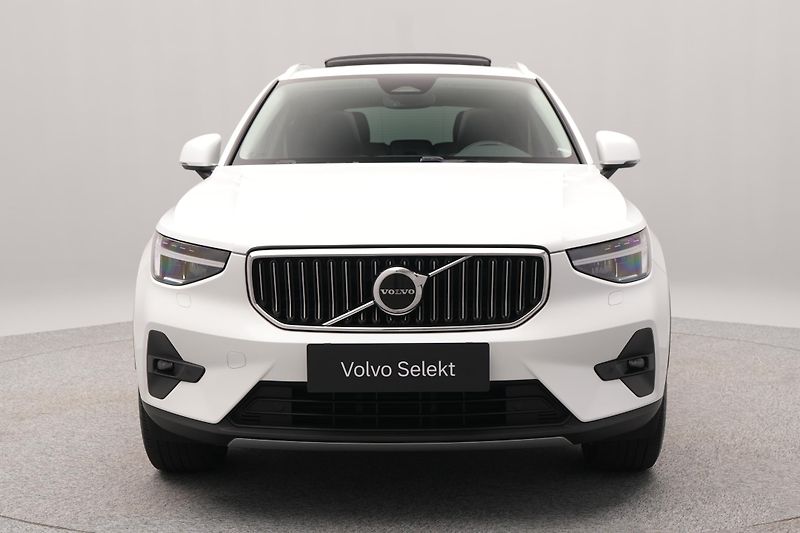 Volvo XC40 B4 AWD ULTIMATE CZ - fotka 15 z 49