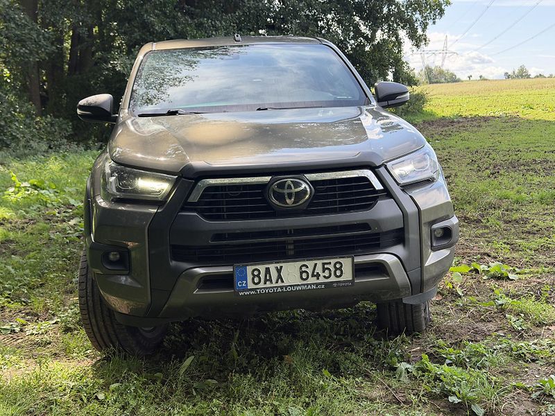 Toyota Hilux (2021) Toyota Hilux 2.8  - fotka 2 z 16