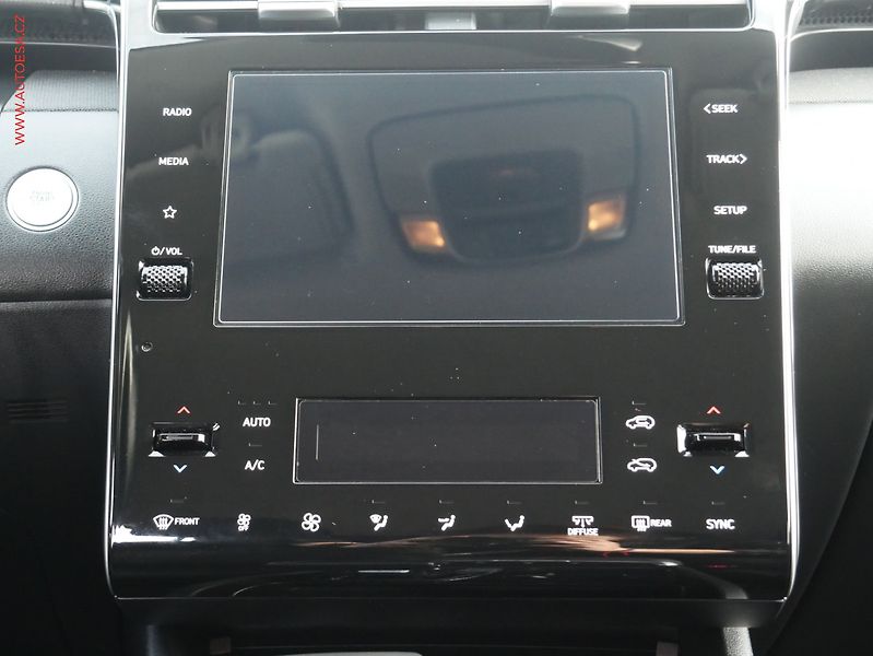 Hyundai Tucson (2021) 1.6CRDi, ČR, AT, kamera - fotka 11 z 18