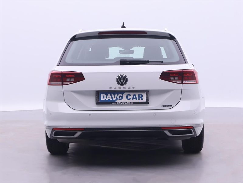 Volkswagen Passat 2,0 TSI 206kW CZ 4x4 DSG DPH - fotka 6 z 32