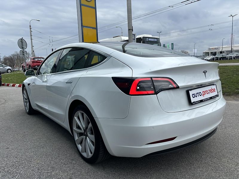 Tesla Model 3 Long Range AWD 75kWh DPH - fotka 5 z 17