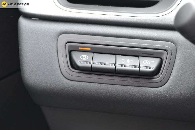 Renault Captur techno mild hybrid 160 EDC - fotka 46 z 51
