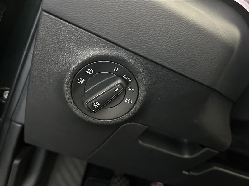 Škoda Karoq 1,0   TSI 81kW,STYLE,ACC - fotka 11 z 27