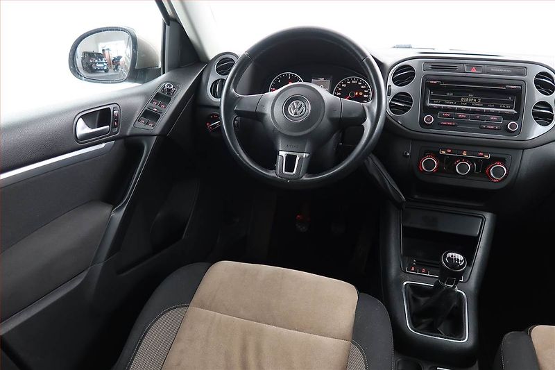 Volkswagen Tiguan (2012) 2.0 TDI, Tempomat - fotka 7 z 16