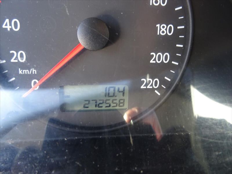 Volkswagen Caravelle 2,5 TDi 96 Kw 9 Míst - fotka 20 z 25