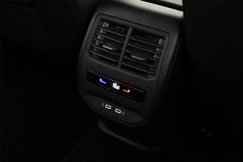 Cupra Formentor (2024) Performance 2.0 TSI 4Drive - fotka 11 z 16