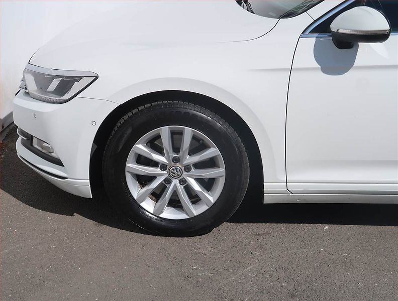 Volkswagen Passat (2015) Comfortline 2.0 TDI - fotka 15 z 15