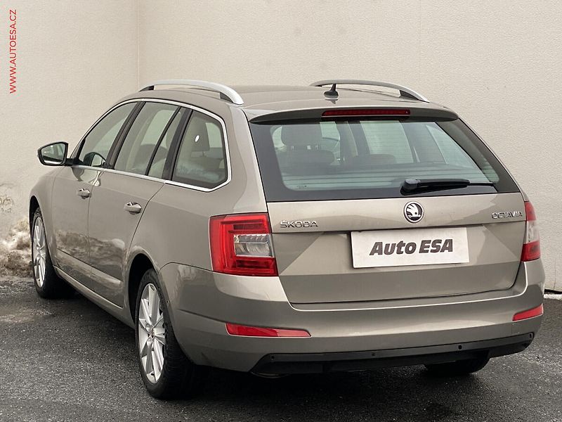 Škoda Octavia (2014) 1.4 TSi, Elegance, DSG, panor - fotka 6 z 18