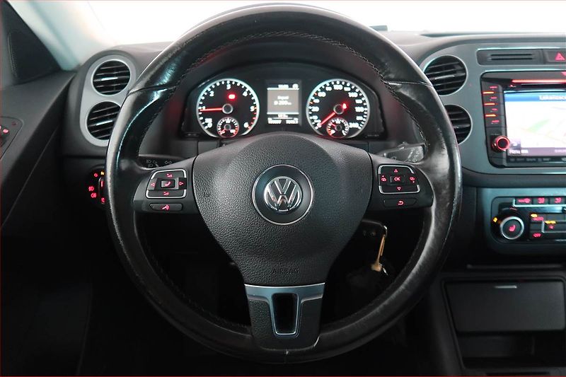Volkswagen Tiguan (2014) 2.0 TDI, Navi, Park. senzory - fotka 16 z 18